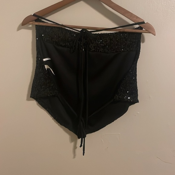 Sequin halter top - Picture 3 of 3